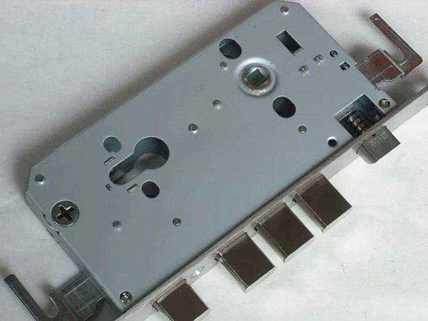 华蓥24小时上门开锁公司